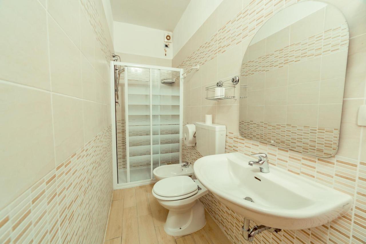 Cristal Rooms Пьяченца Экстерьер фото