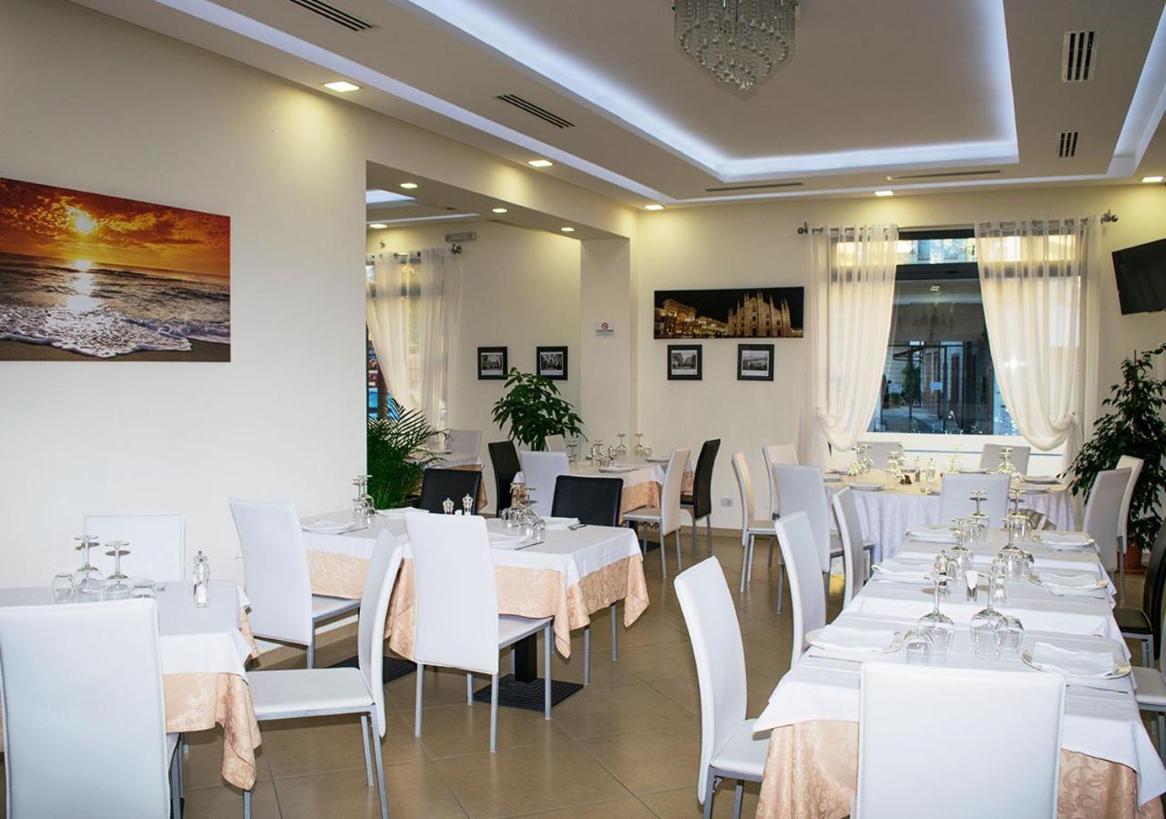 Cristal Rooms Пьяченца Экстерьер фото