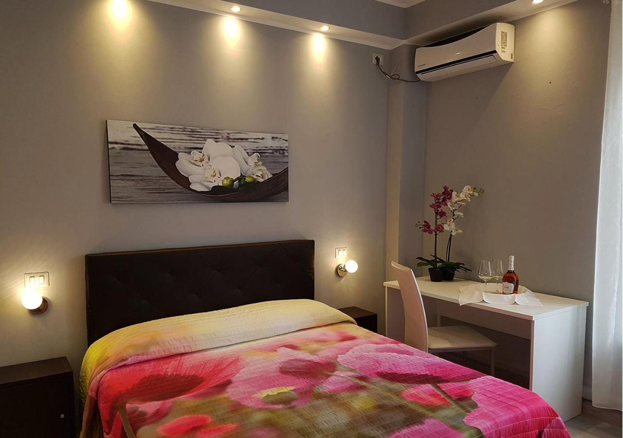 Cristal Rooms Пьяченца Экстерьер фото