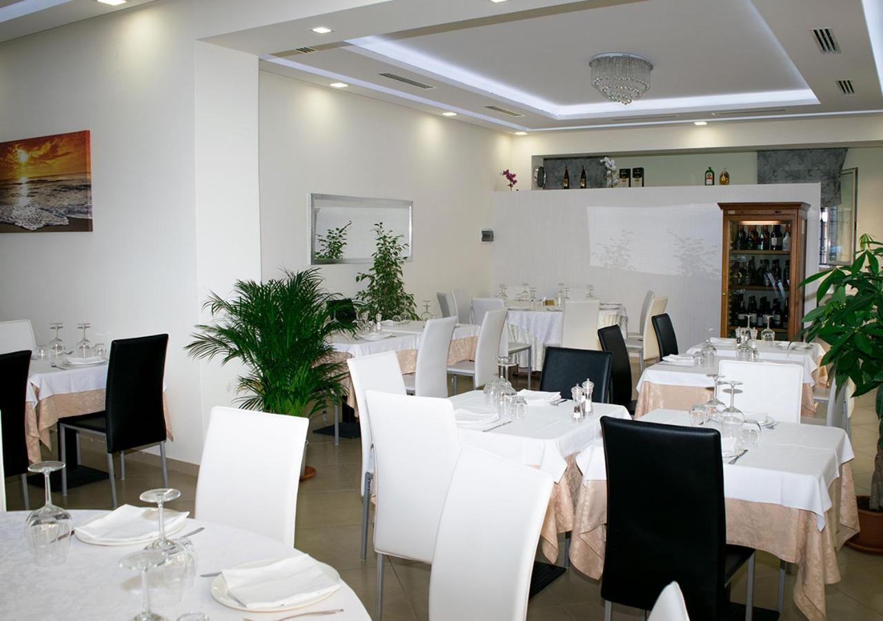 Cristal Rooms Пьяченца Экстерьер фото