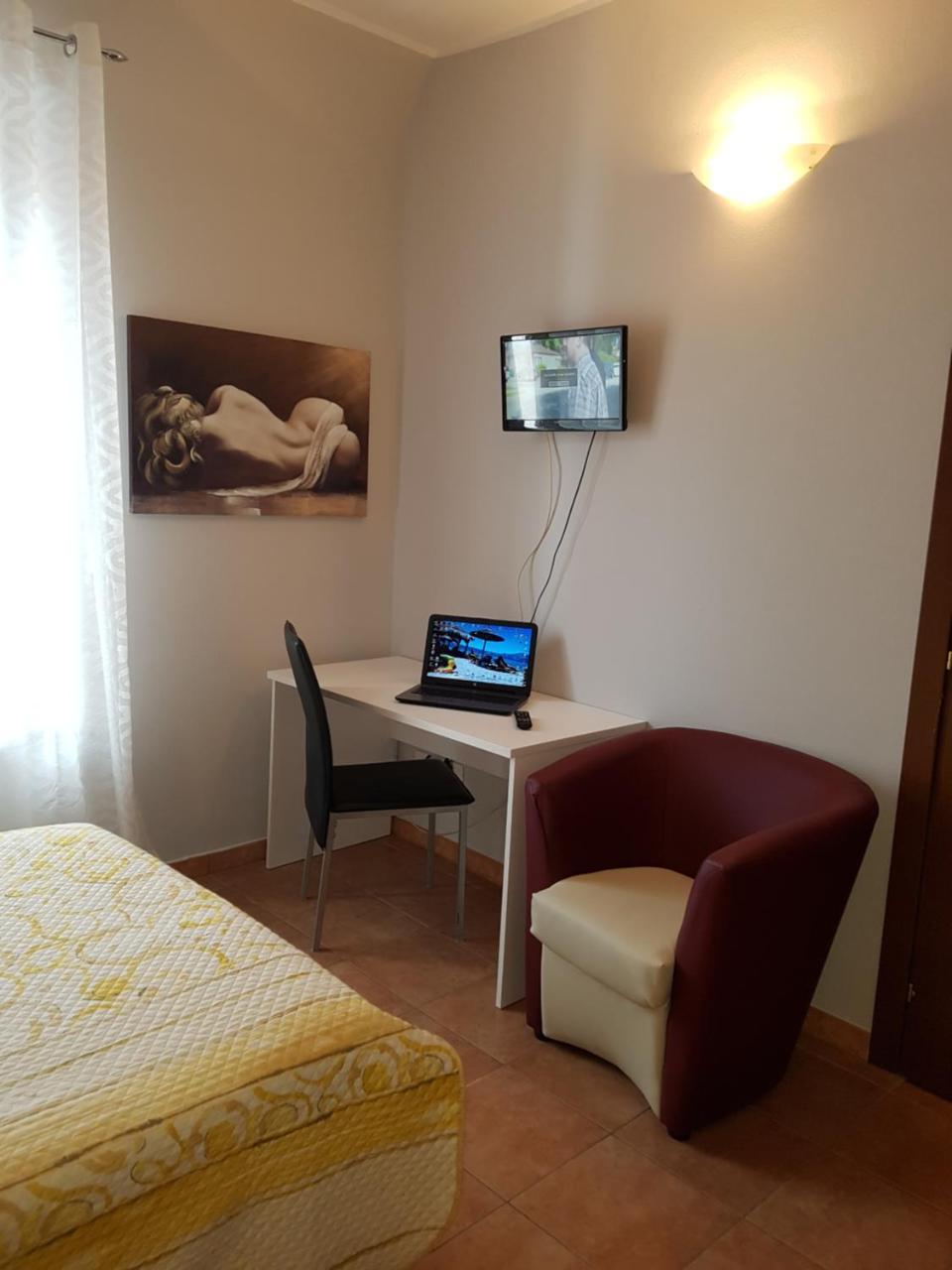 Cristal Rooms Пьяченца Экстерьер фото